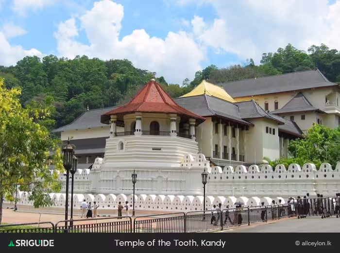 Temple of the Tooth, Kandy